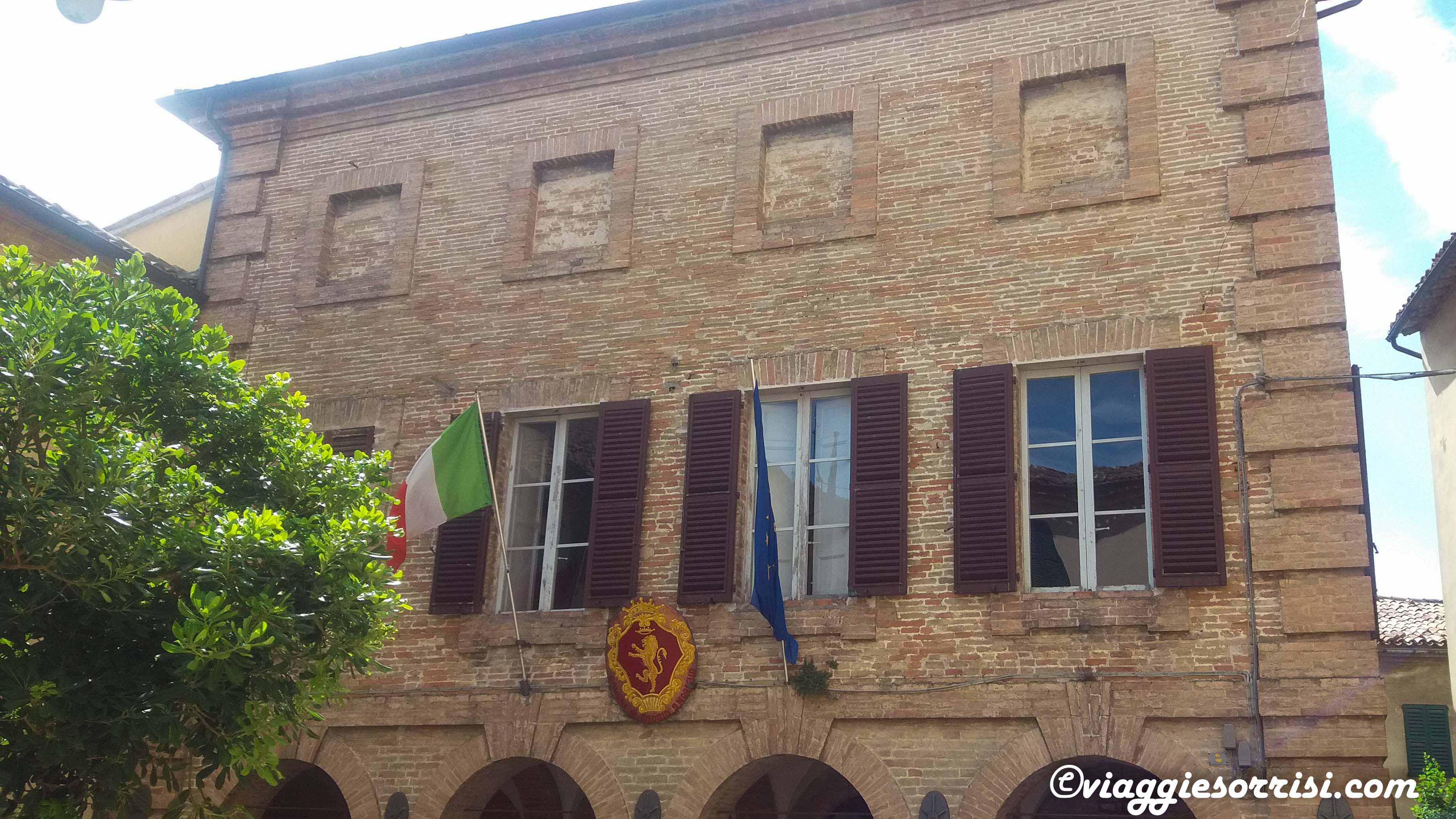 palazzo comunale poggio san marcello