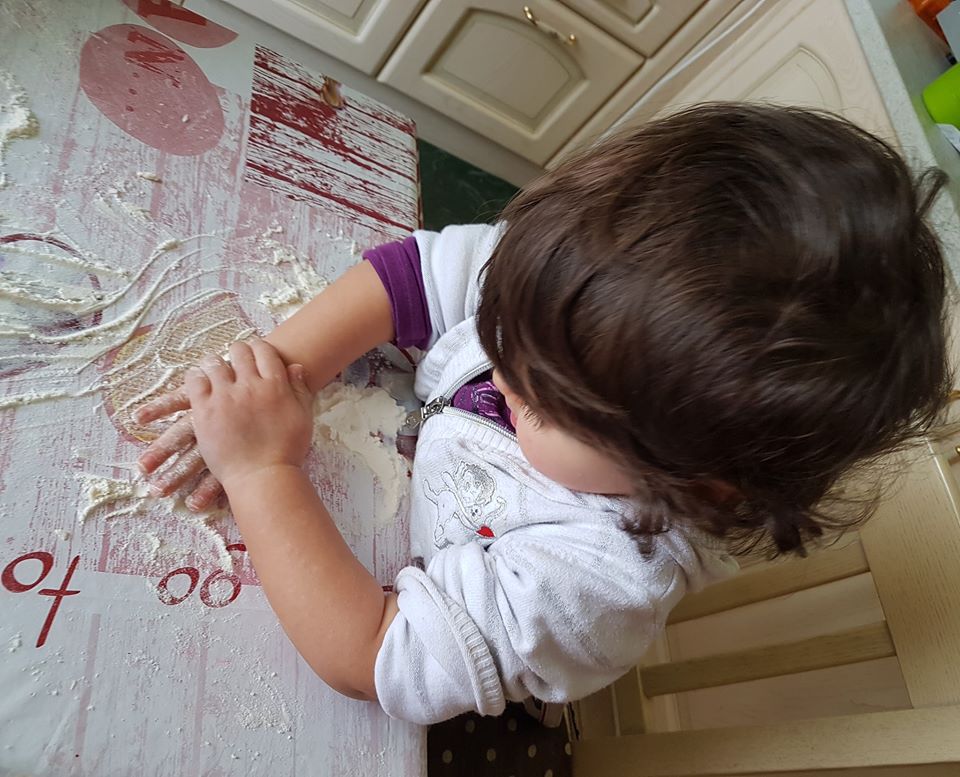 pane fatto in casa impastare