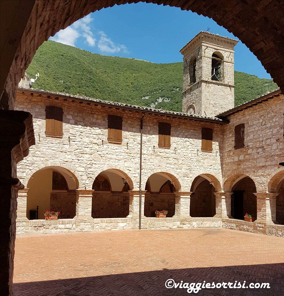 pioraco chiostro comunale