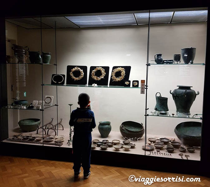 museo archeologico delle marche corone
