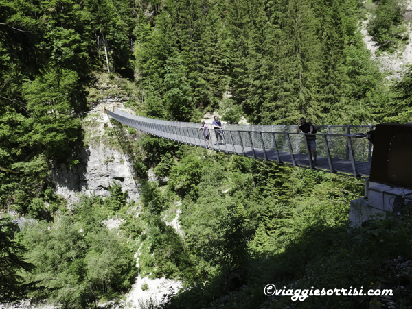 ponte tiberano passeggiate vicino mezzano
