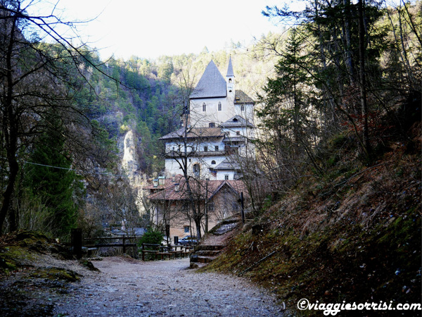 santuario san romedio val di non