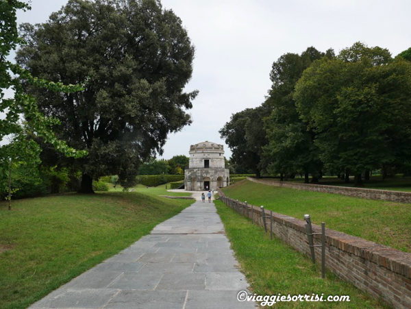 mausoleo di teodorico ravenna